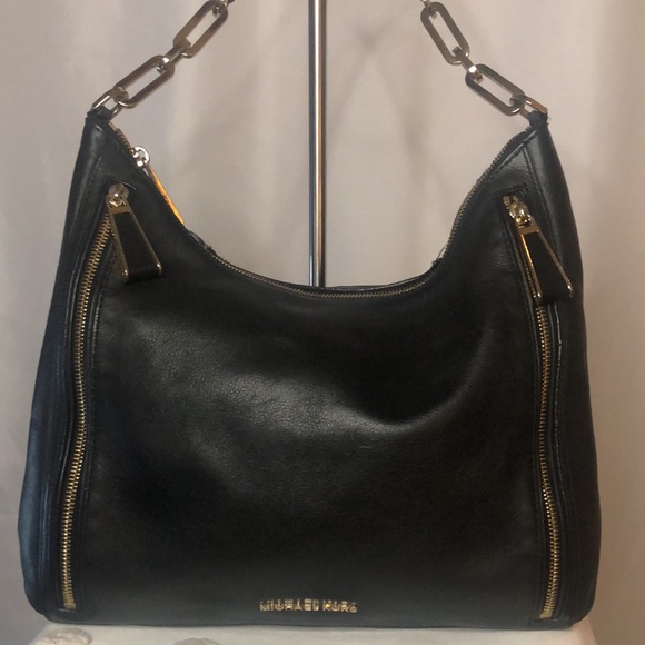 MICHAEL KORS black leather shoulder handbag. - Picture 3 of 15